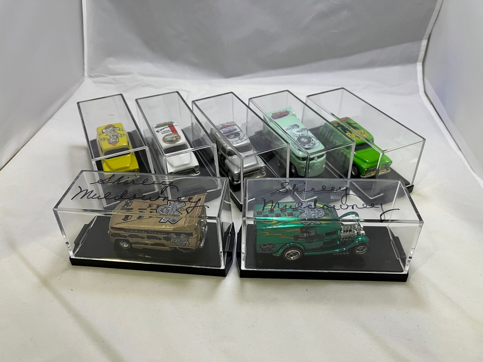 # 01048 – Diecast Space Super Convention- 2013 VIP Casting Set LAX – 7 Pcs.