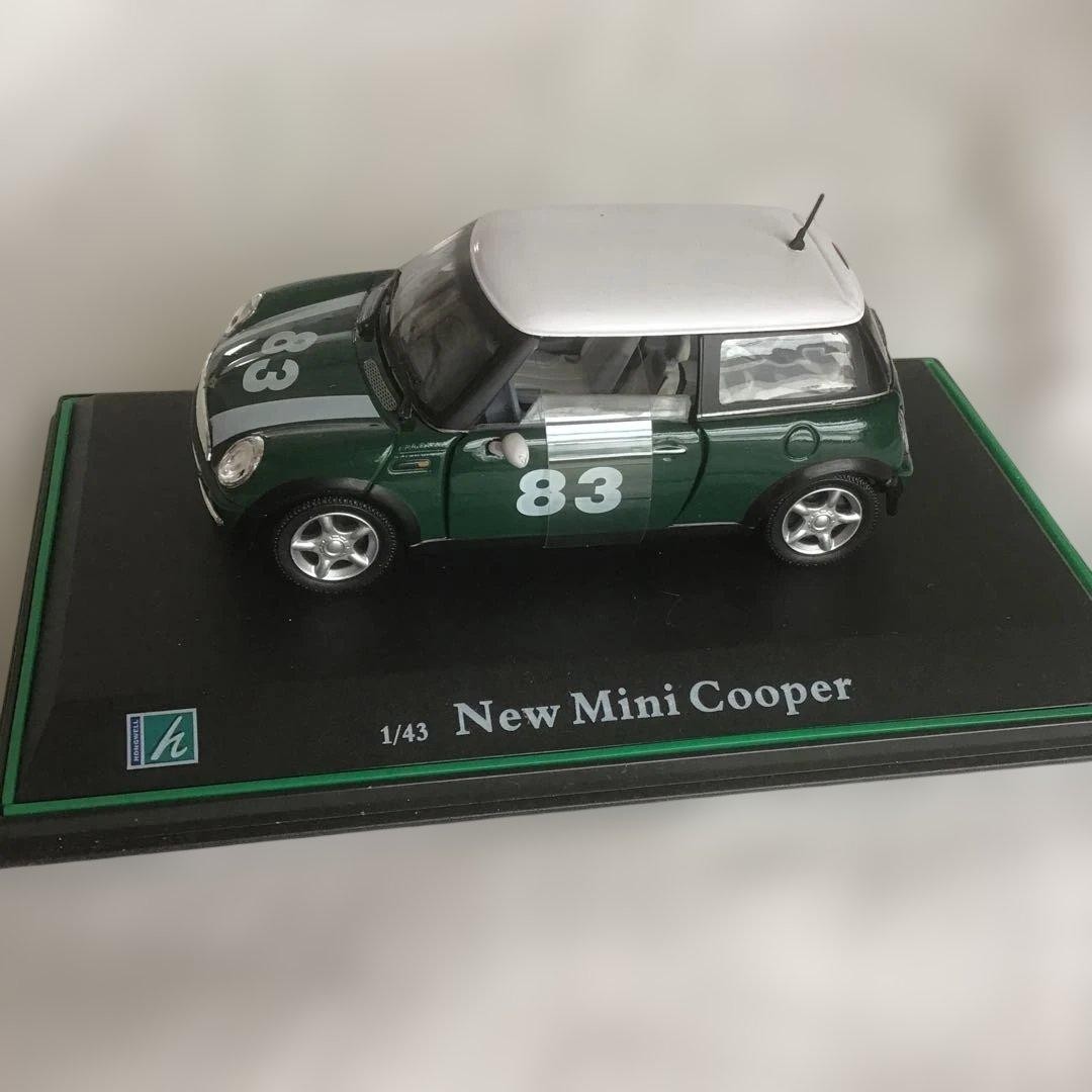 Mini Cooper 1/43 Scale Model Green White 83 Display Collectible Used