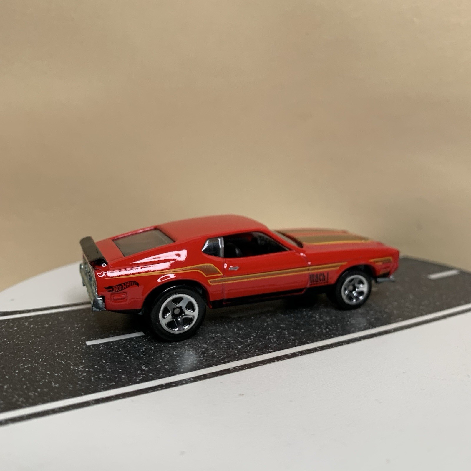2014 Hot Wheels 50 Years Series #3/8 1971 Ford Mustang Mach 1 Red w/5sp NM