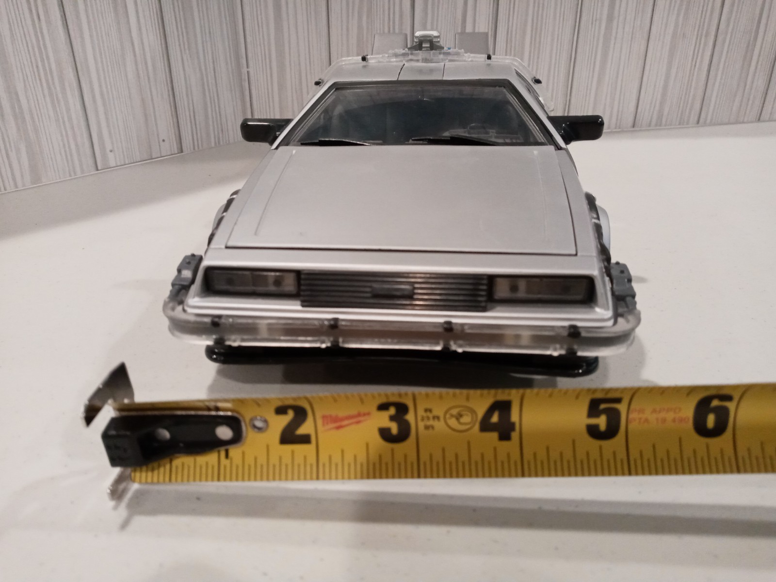 2009 Lights & Sound Diamond Select Back To The Future Delorean 1/15 Scale
