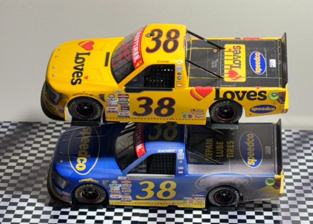 1/24 NASCAR/NASCAR TRUCK SERIES STACKING STANDS WITH MULTIPLE DISPLAYING OPTIONS