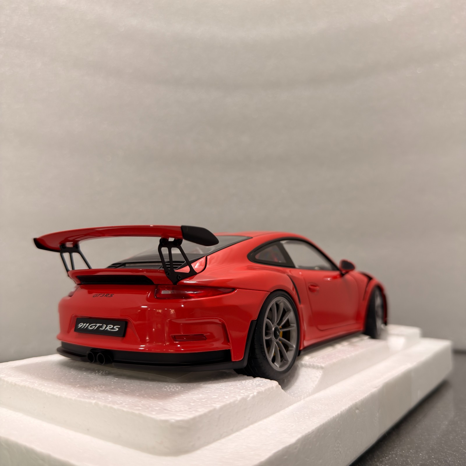 1:18 AUTOart Porsche 991.1 GT3RS Lava Orange 78165
