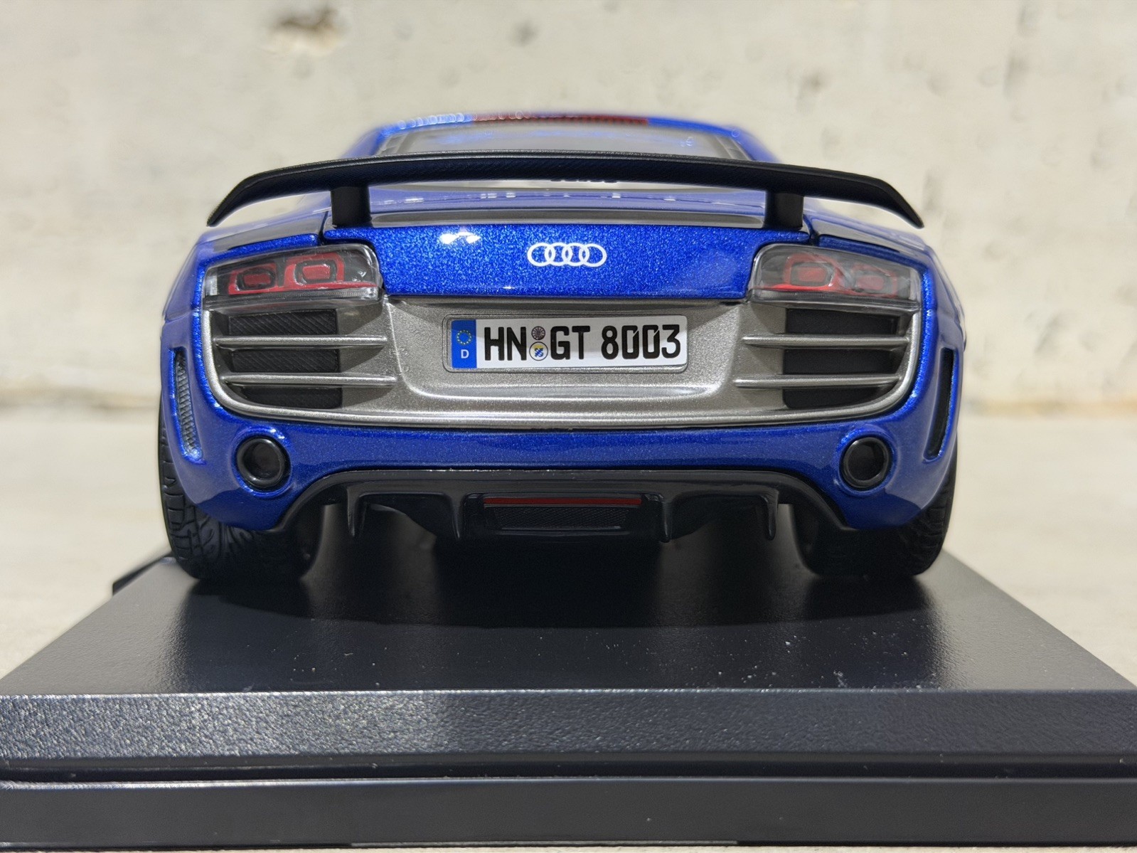 Audi R8 GT 1:18 Maisto Special Edition Diecast Model – Blue