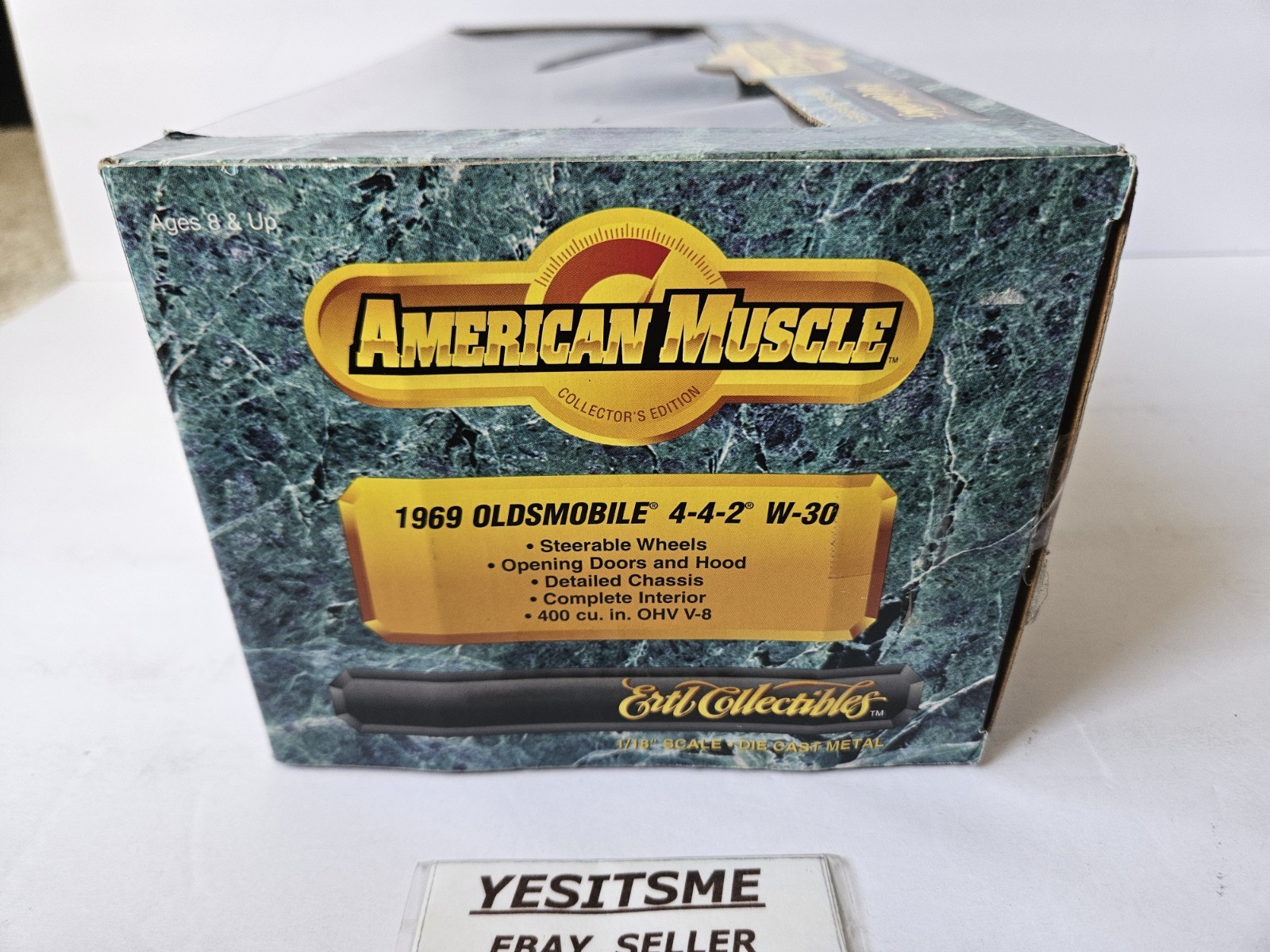 ERTL American Muscle 1969 Oldsmobile 442 W-30 Silver Exclusive 1/18 diecast car