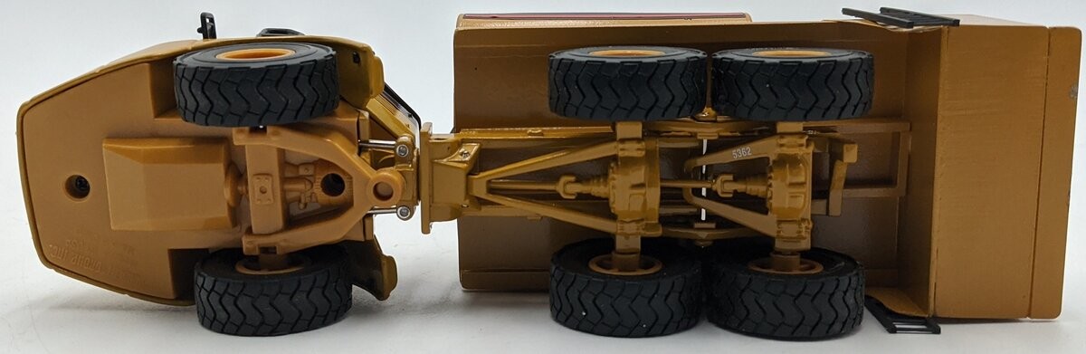 Custom Built 1:50 Scale Diecast Caterpillar 725 Lube Service Truck