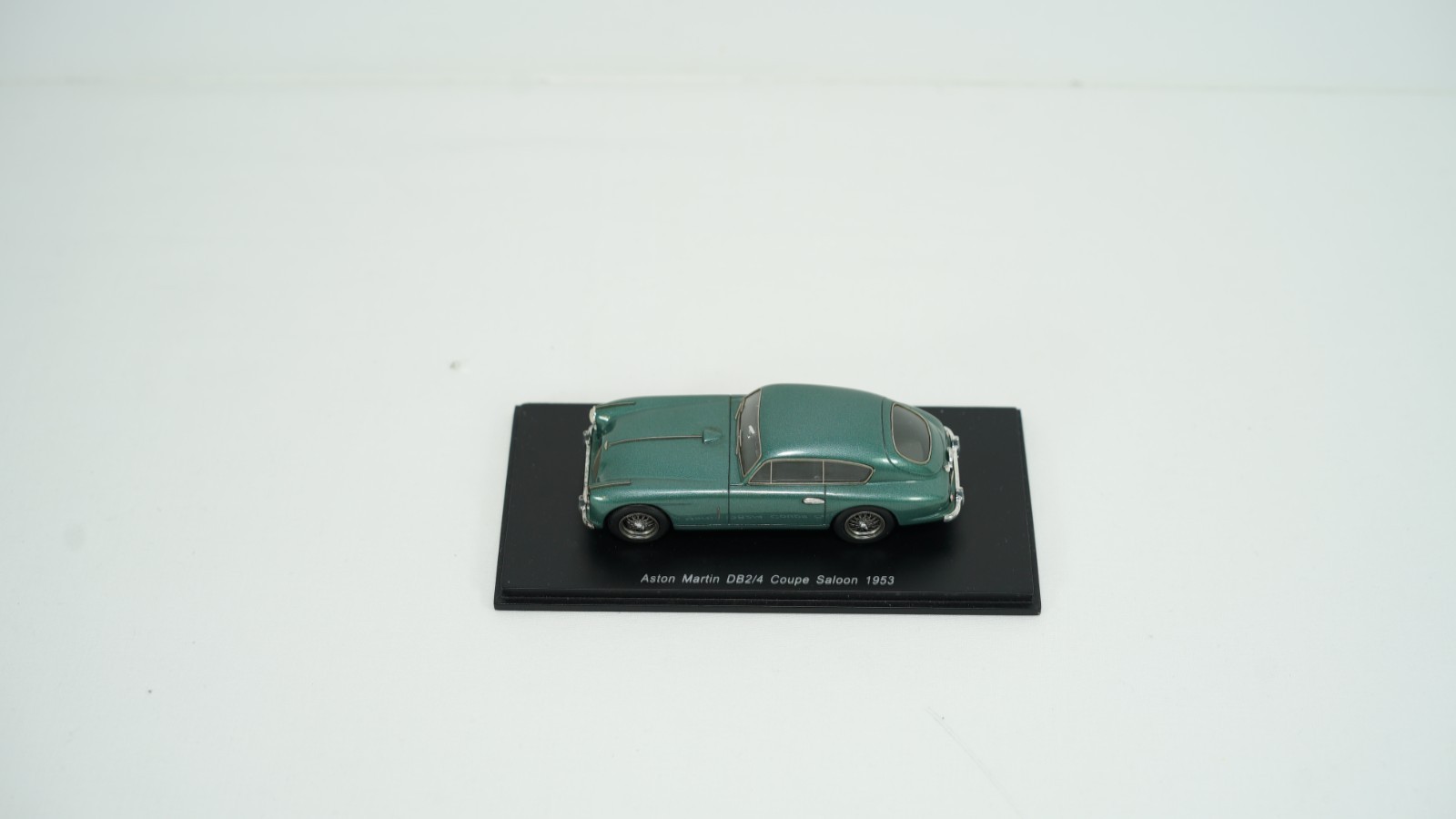 Spark 1/43 Diecast 1953 Aston Martin DB2/4 Coupe Saloon Sports Car S0583 B66