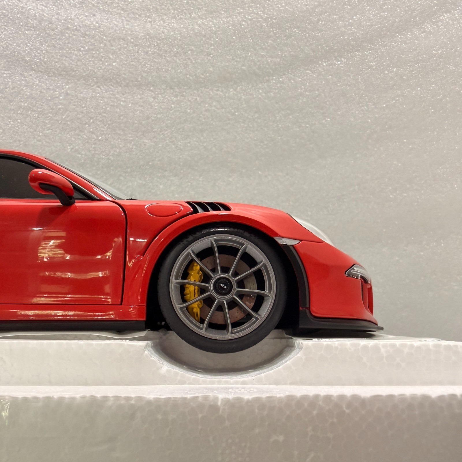 1:18 AUTOart Porsche 991.1 GT3RS Lava Orange 78165