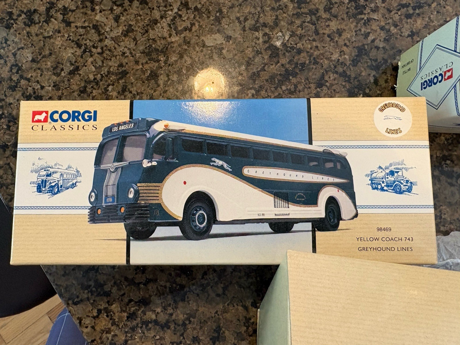 Corgi Classics Yellow Coach Bus Blue 743 Greyhound Lines #98469 And #98461