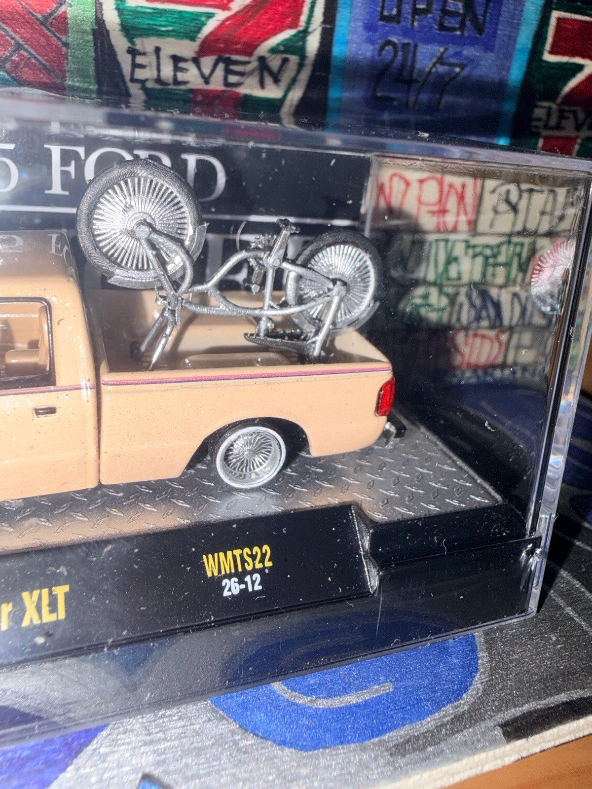 M2 Machines 1995 Ford Ranger XLT Tan Limited Edition Wheel Swapped With Bike