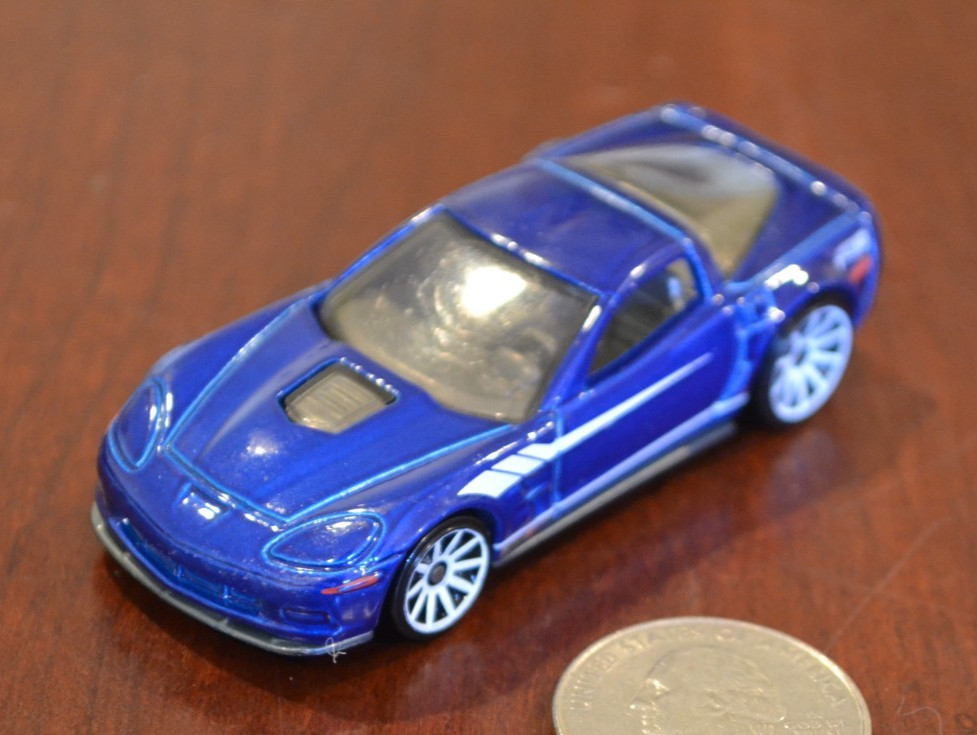 2014 HOT WHEELS ’09 CHEVY CORVETTE ZR1 BLUE 1:64 DIECAST CAR WITH WHITE WHEELS
