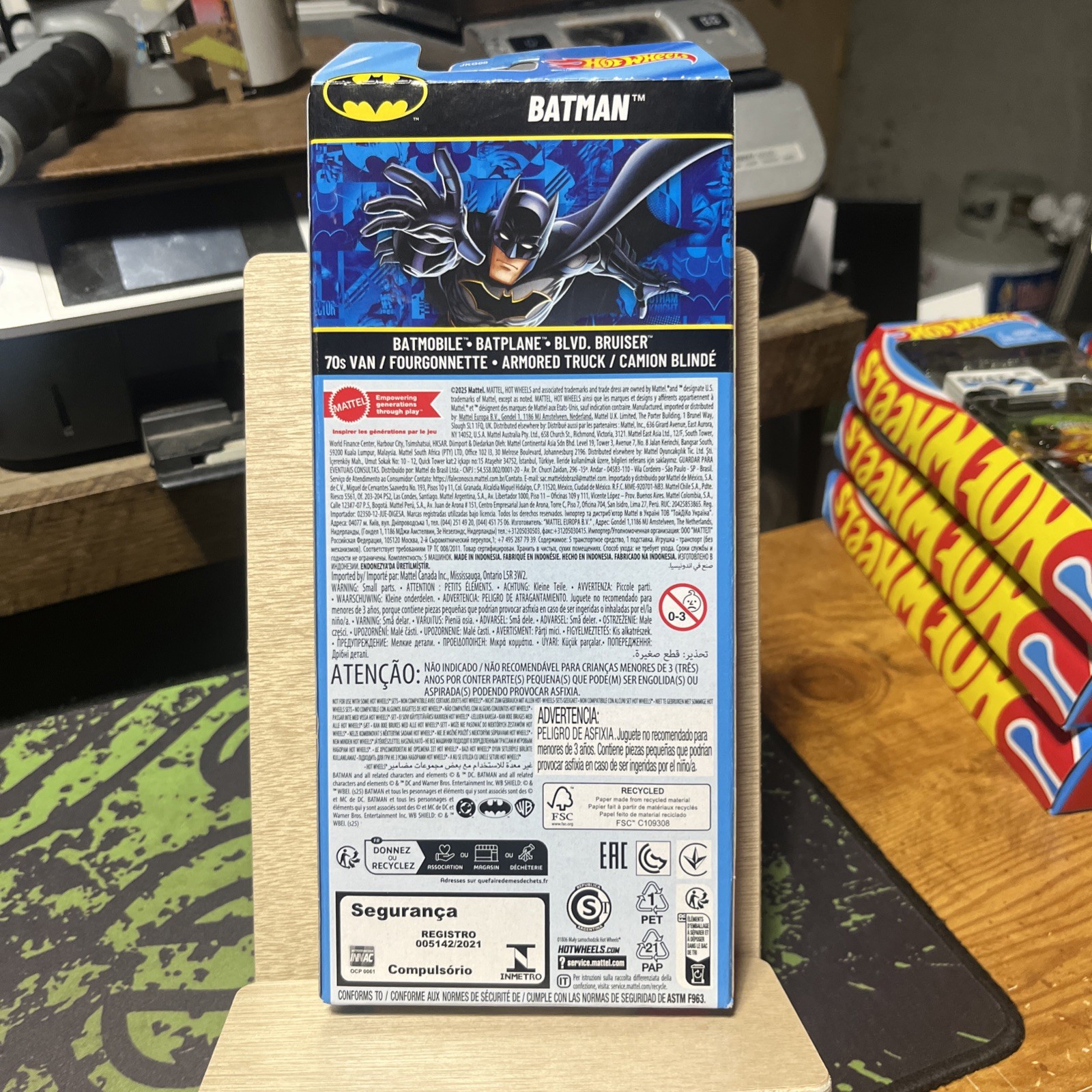 Hot Wheels Batman 5 Car Set Die Cast With Bat Wing Plane