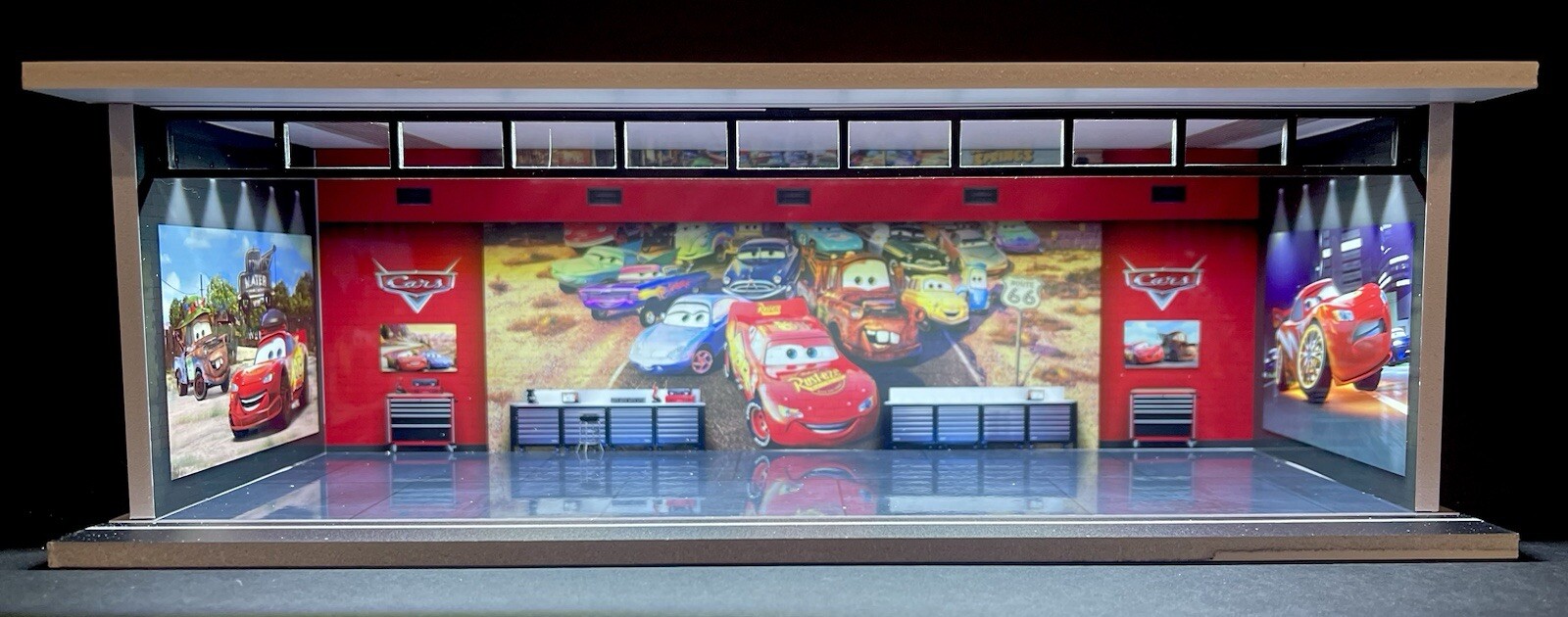 Cars V2 Mural Parking Lot Model Diorama Garage LED Lit Hot Wheels 1/64 Scale
