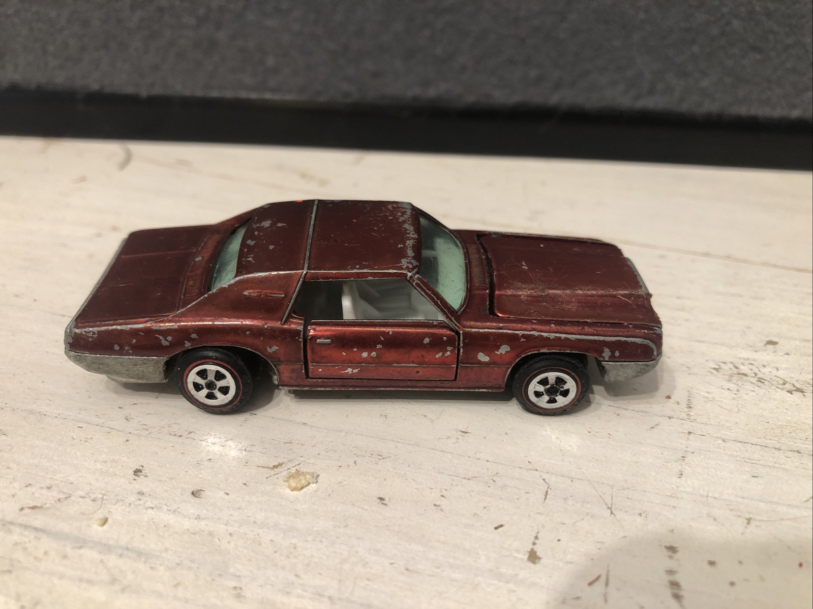 3 Vintage Johnny Lightning Topper 1969 1-Red,2-bronze Custom Thunderbird Redline