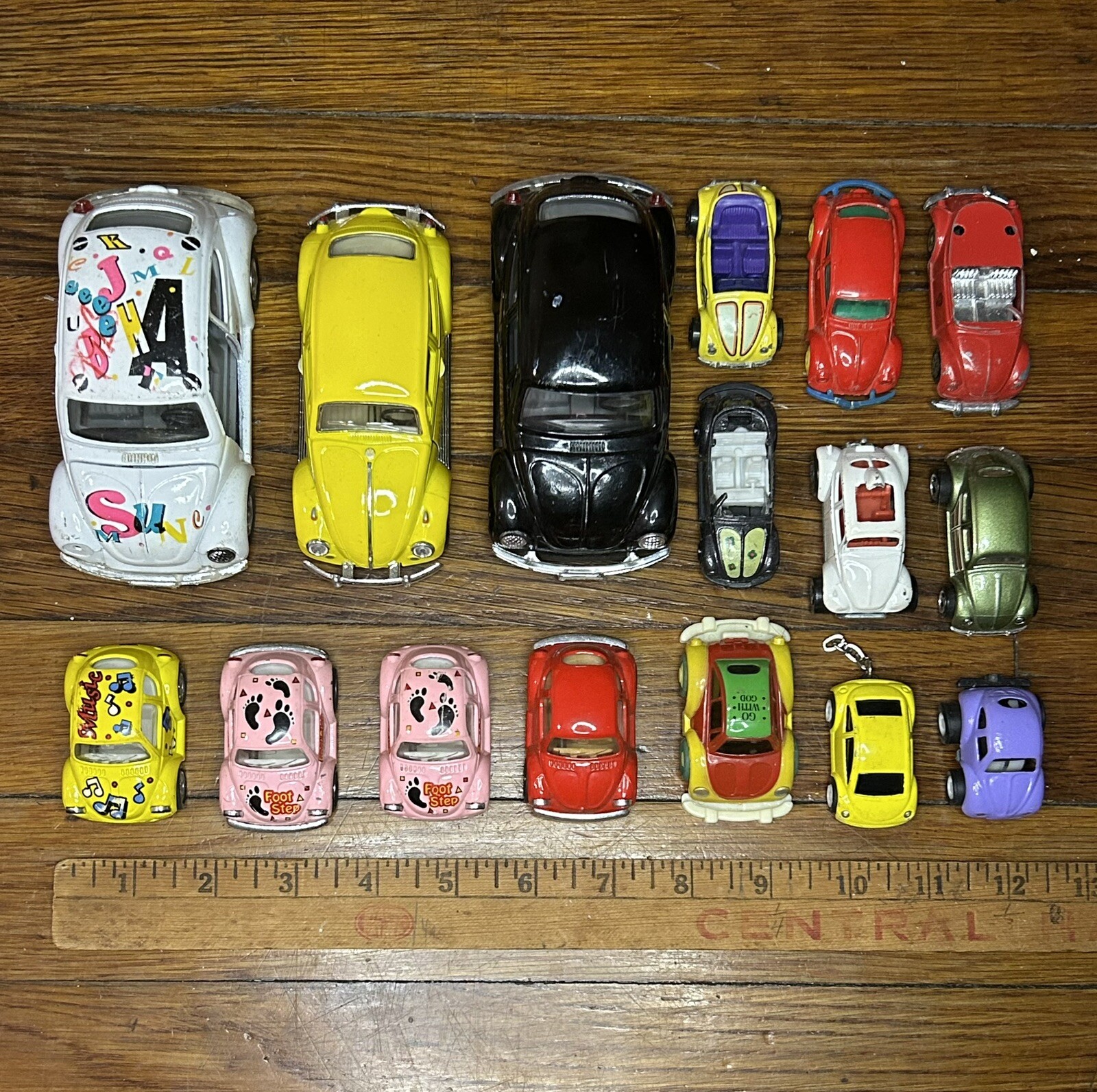 Diecast Plastic Mix Toy Car Lot Kintoy Hot Wheels Maisto Volkswagen VW Beetle