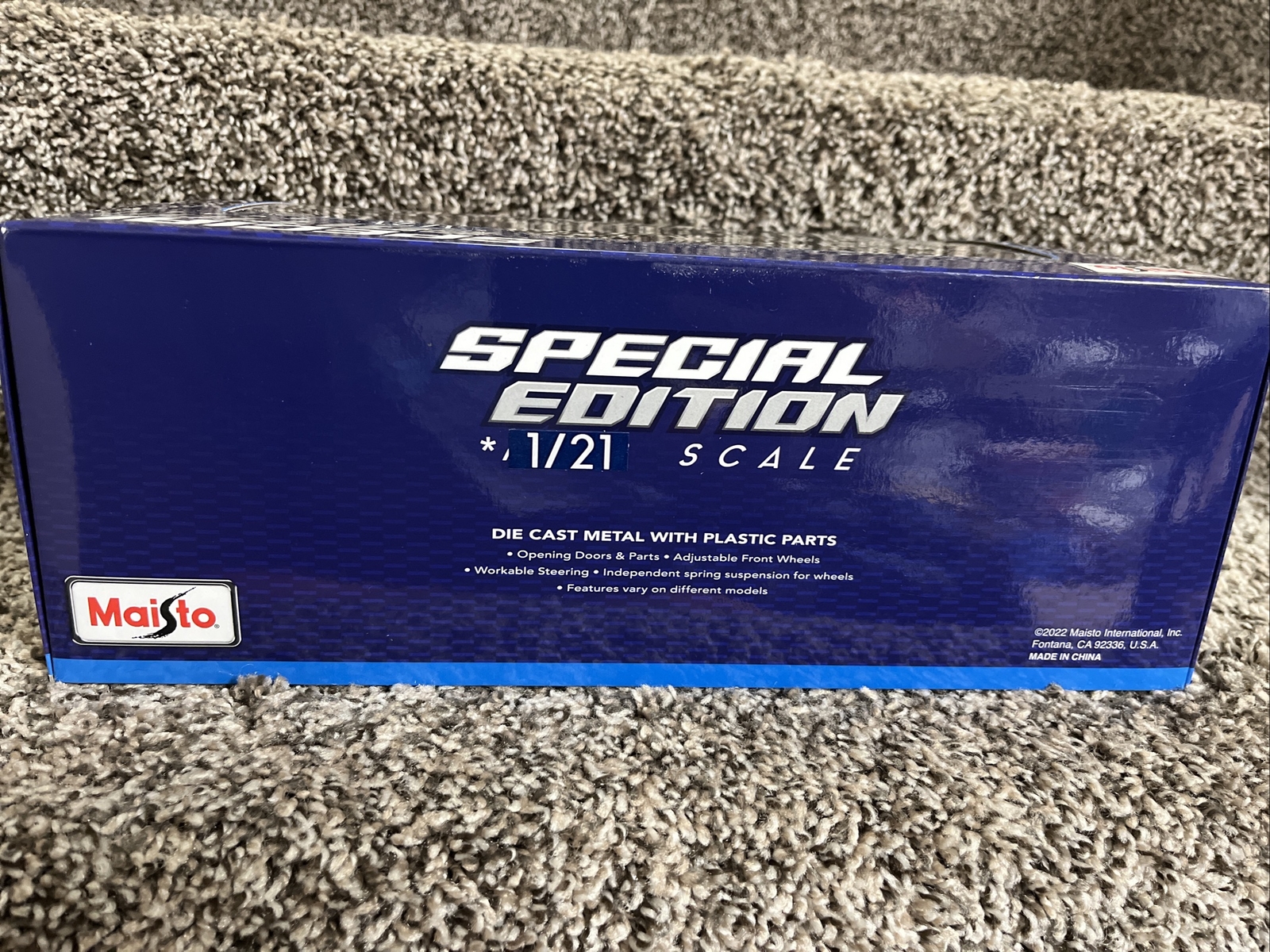 MAISTO FORD SVT F-150 LIGHTNING SPECIAL EDITION 1/21 Exclusive Style NEW!!