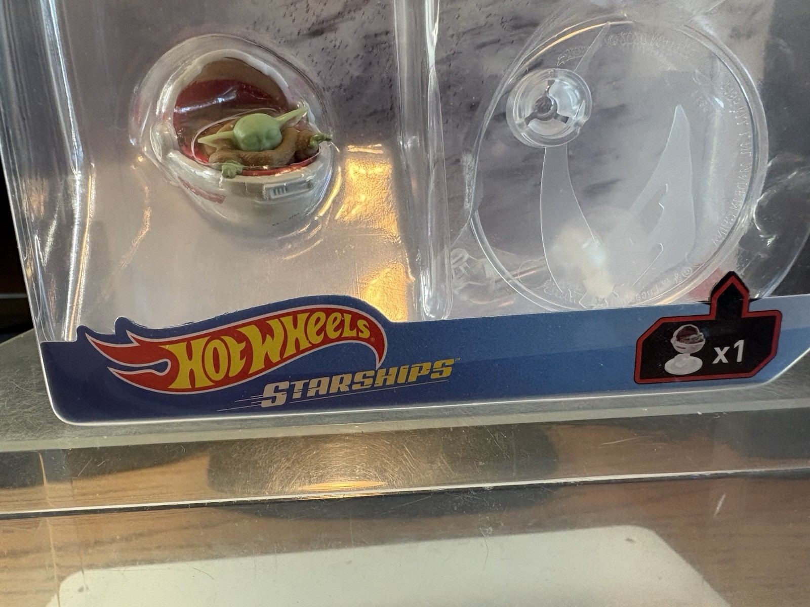 Hot Wheels Star Wars Starships Mandalorian Baby Yoda the Child Hover Pram Disney