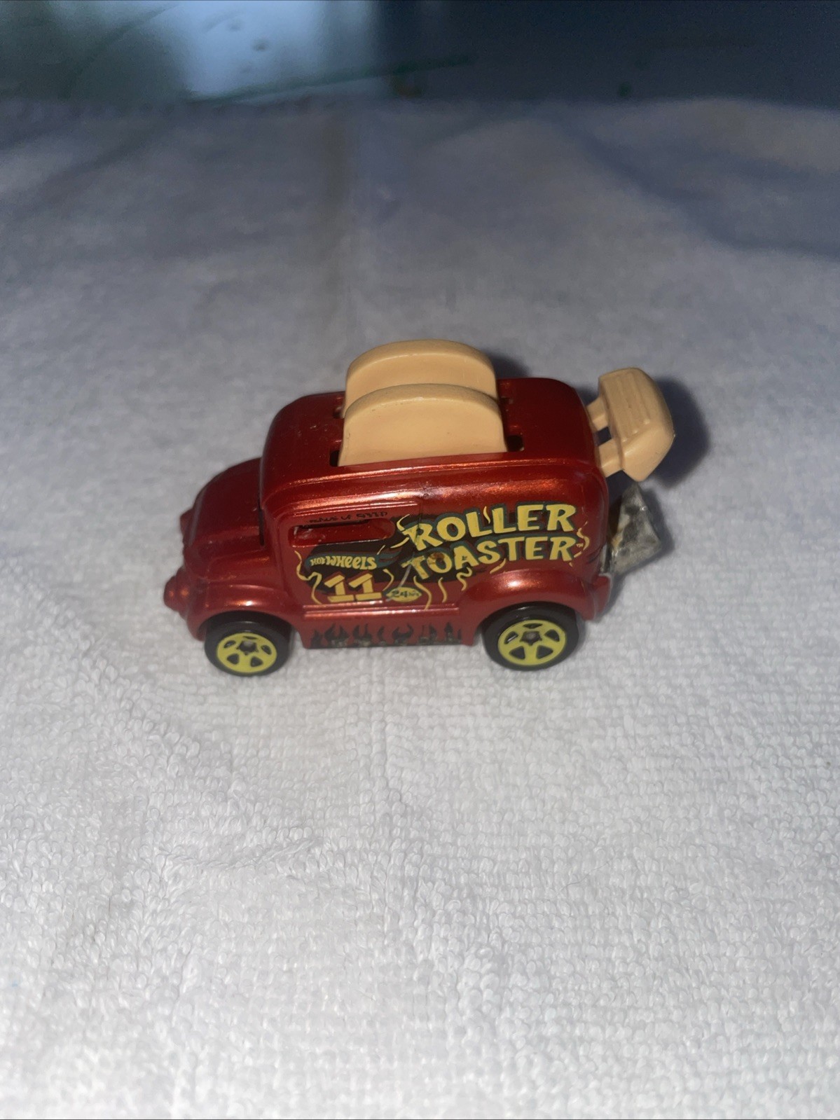 Hot Wheels Toaster Truck Mattel Car Red 2016 Roller Up/down Diecast