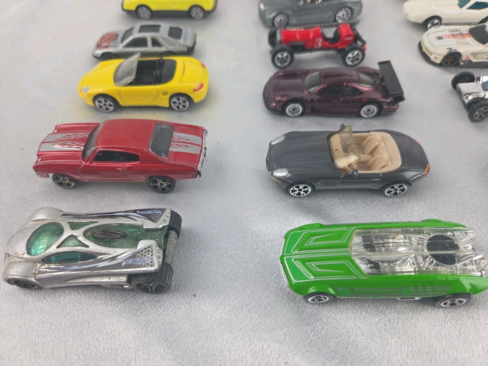 Hot Wheels and Matchbox Assorted Years Loose Lot of 32