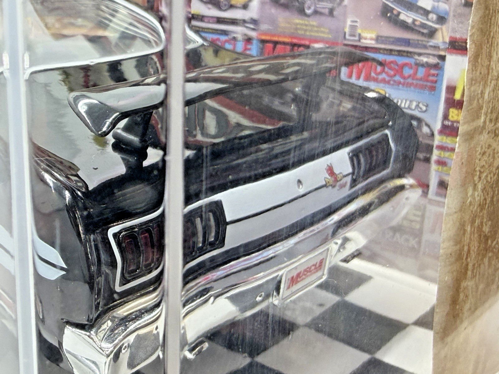 Auto World American Muscle 1971 Dodge Demon 340 Model Car 1:18 in Case Bx7-6