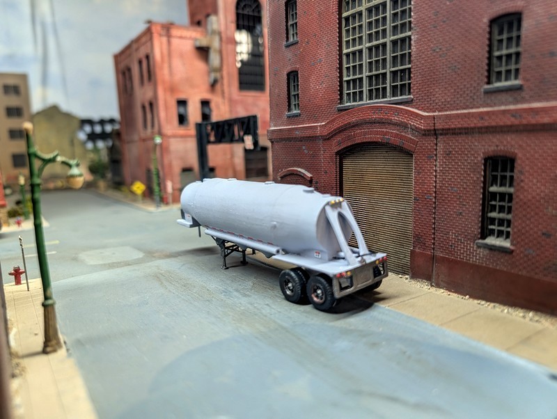 1/87 HO Scale Custom Built 1970s Pneumatic Dry Bulk Trailer. 3D Printed Model