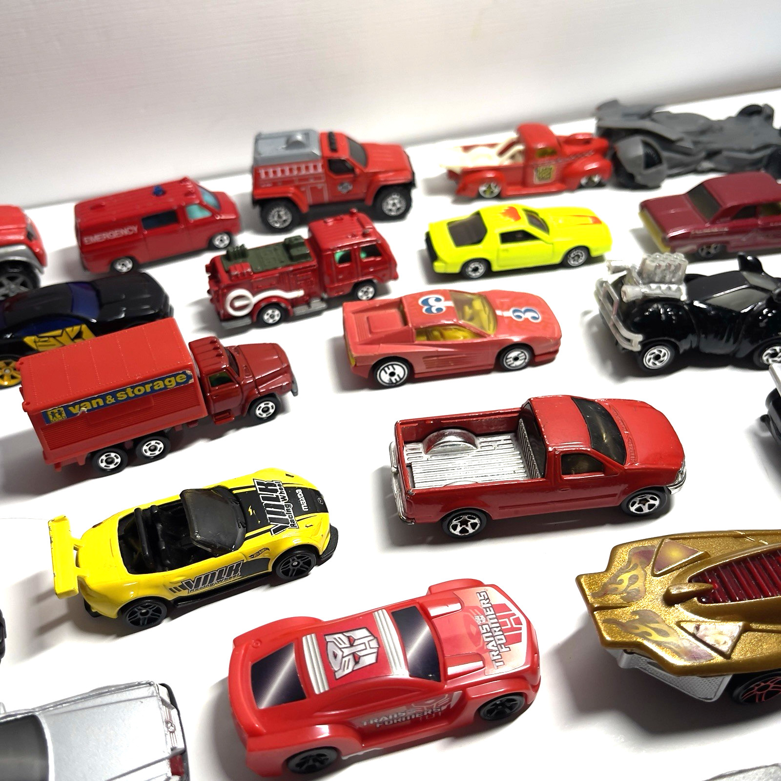 Hot Wheels Tonka Diecast Lot Of 27 Vintage 1:64 Scale Cars/Truck Various Brands