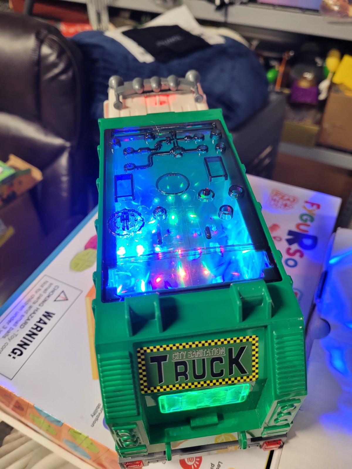 Zetz Brand Toy 4D Garbage Truck Lights,Sounds PRETTY AWESOME Free Ship Lower 48