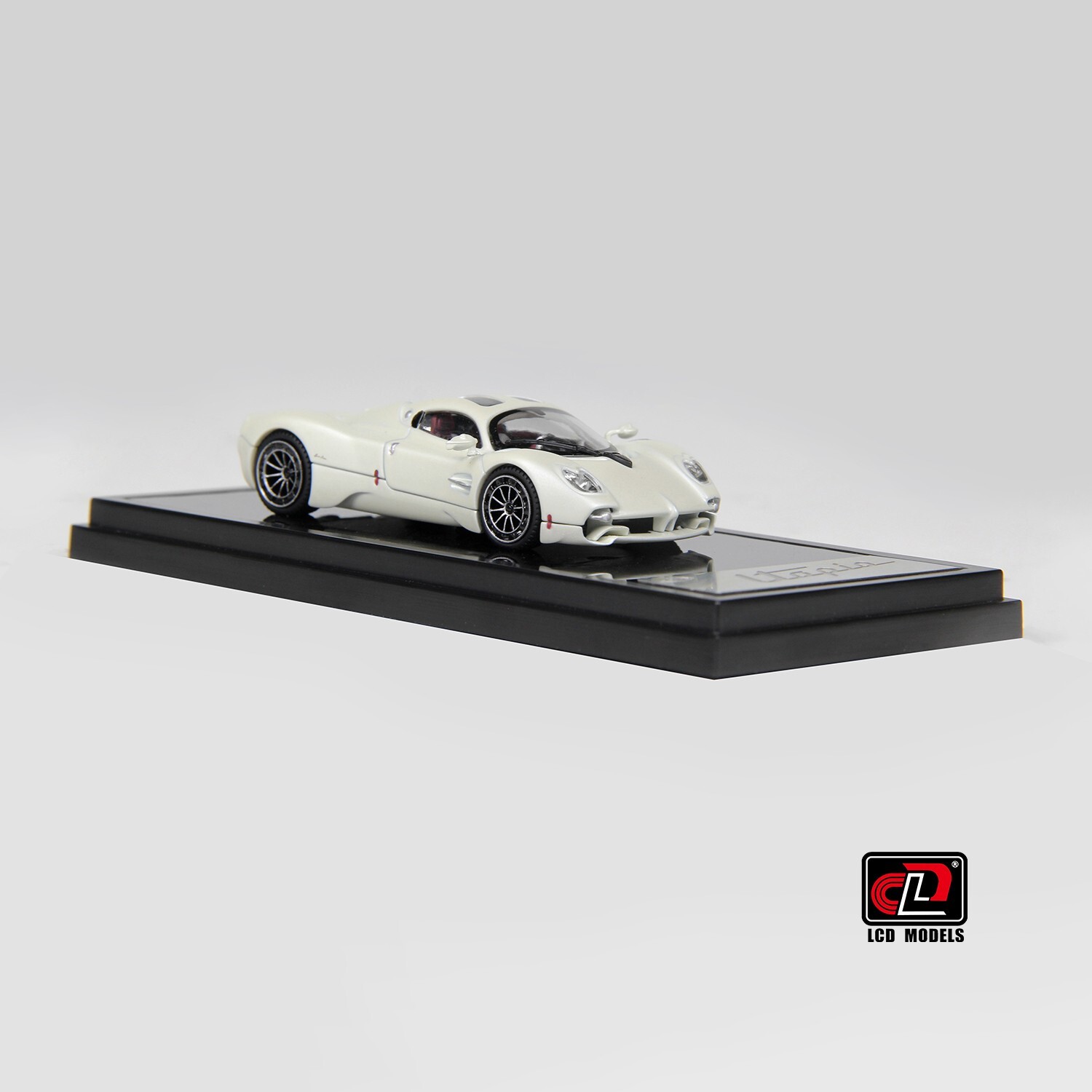 LCD Models 1:64 – Pagani Utopia Coupe White – Diecast Model