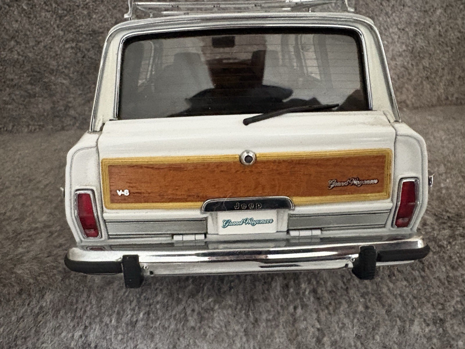 AUTOart Millennium 1/18 Jeep Grand Wagoneer #74001 Boxed Model Car