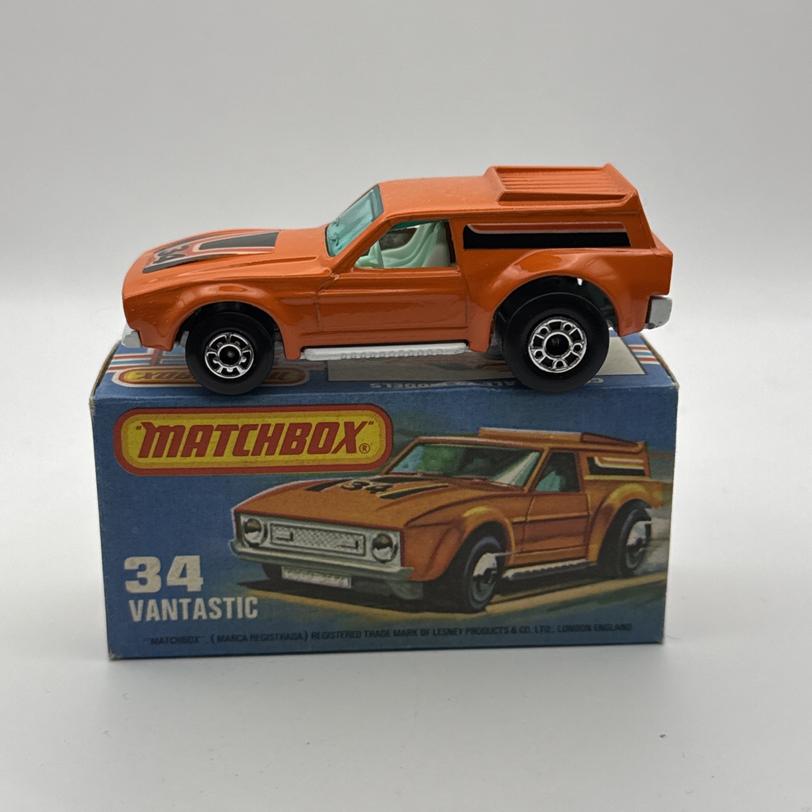 Matchbox Lesney Superfast MB34 Vantastic w/K Box