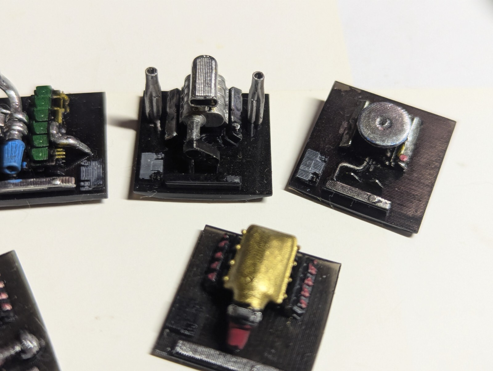 1/64 Scale Custom 3D printed engines for M2 square body LOT of 6 (Painted)