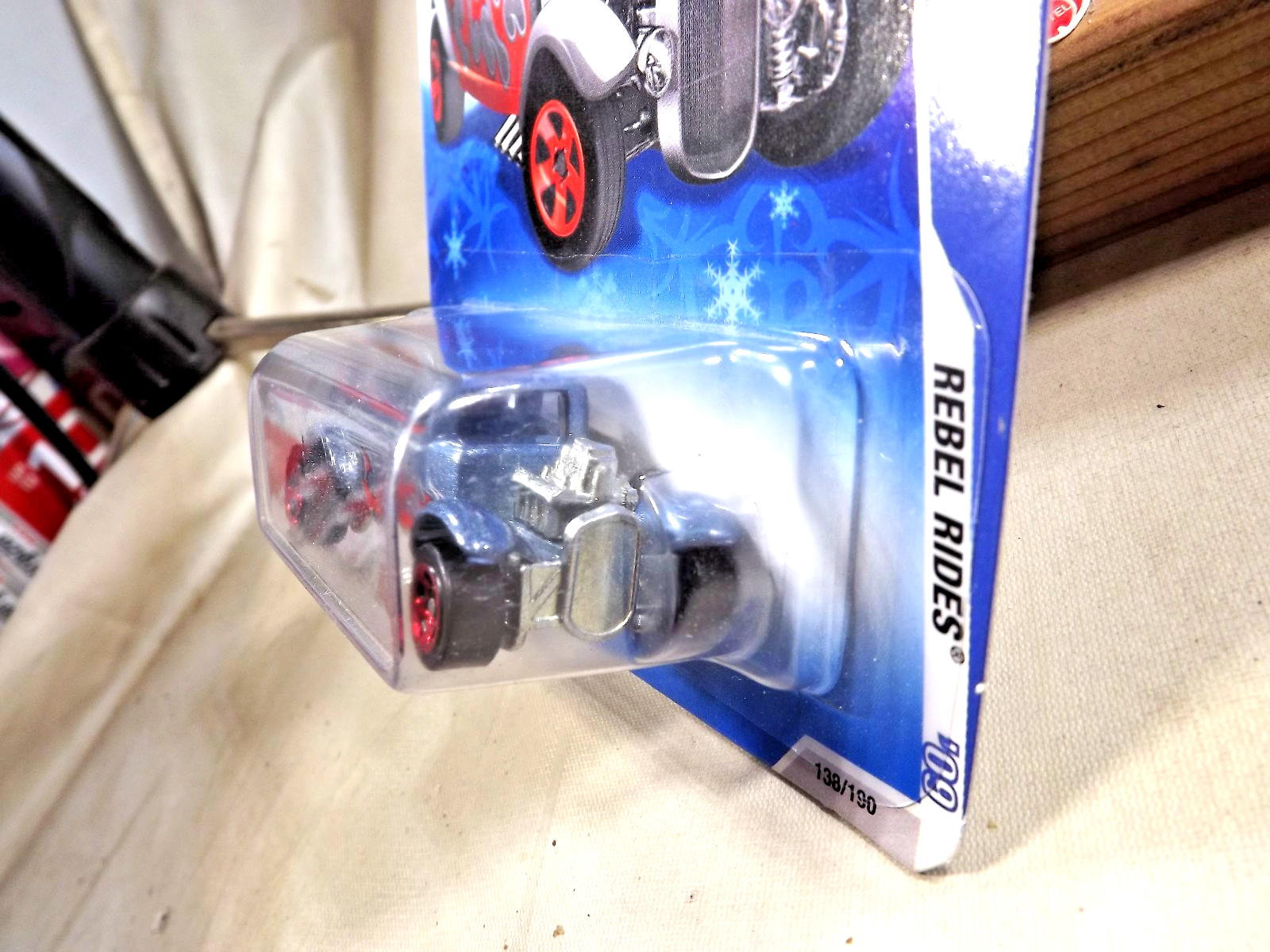 2009 Hot Wheels Snowflake #138 Rebel Rides 2/10 32 FORD VICKY Silver-Blue Red5Sp