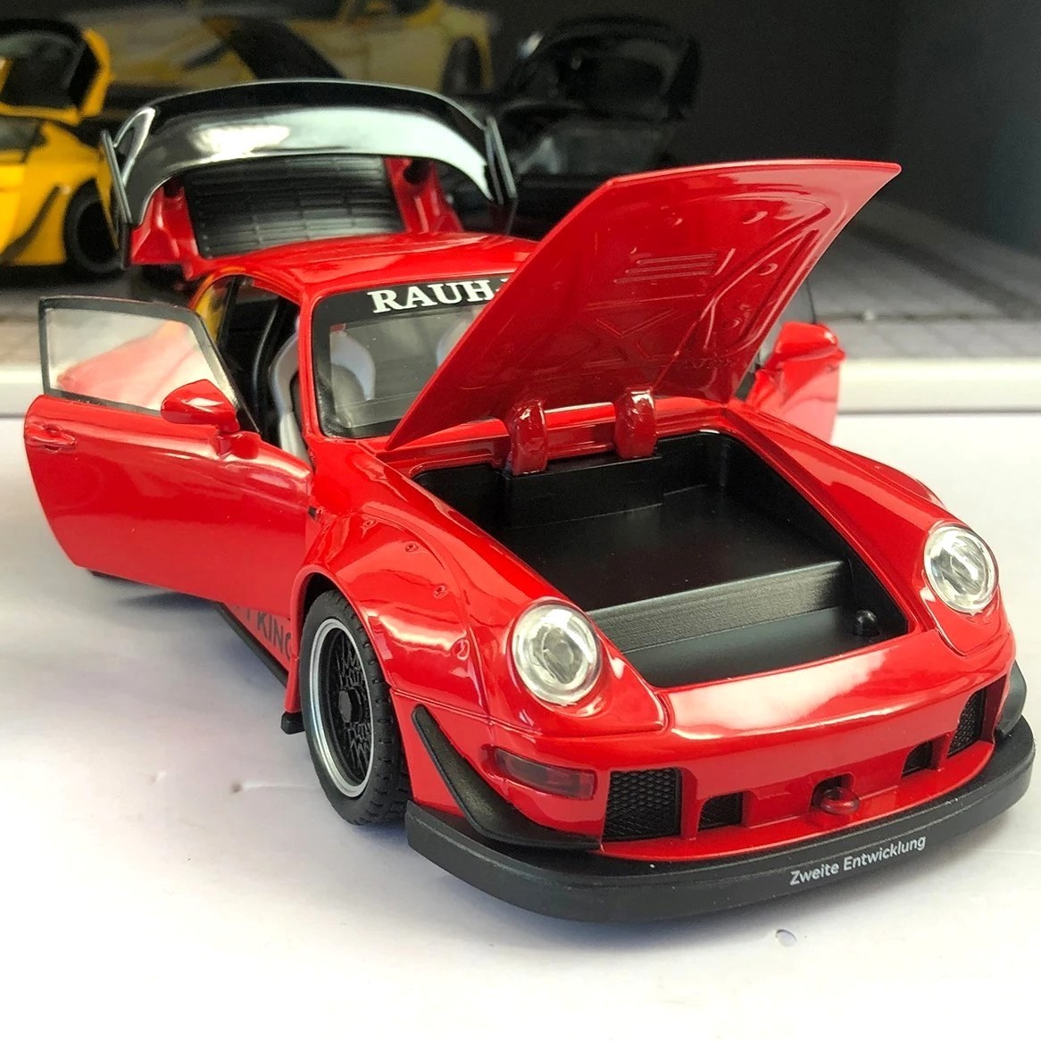 1:22 Porsche RWB 993 Targa 911 Diecast Model Car – Sound Light Pull-Back Toy