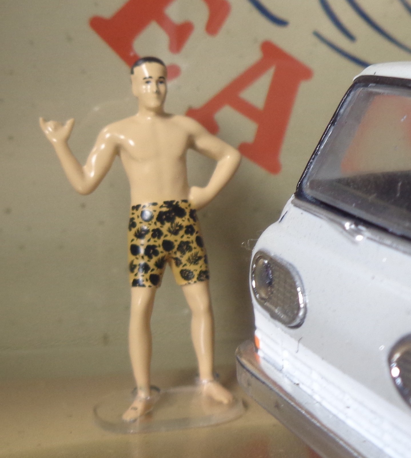 Sunny Sea Beach Club 1964 Econoline Truck M2 Auto-Figs R17 Limited Ed. 8,500