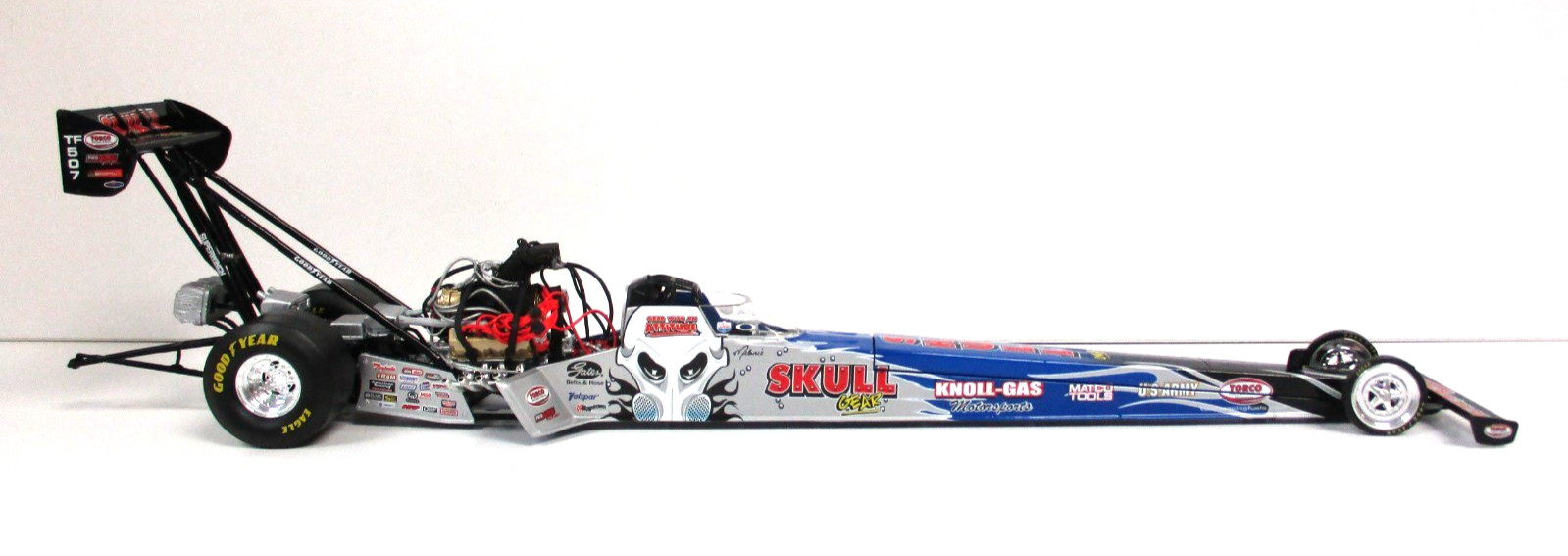 ACTION – MELANIE TROXEL SKULL GEAR TORCO 2006 NHRA TOP FUEL DRAGSTER 1/24