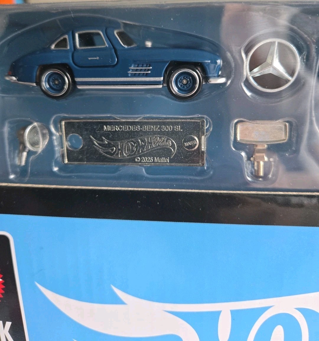 🔥 Hot Wheels x Mercedes-Benz 300 SL (1:12 Scale) Brick Shop Premium Building Se