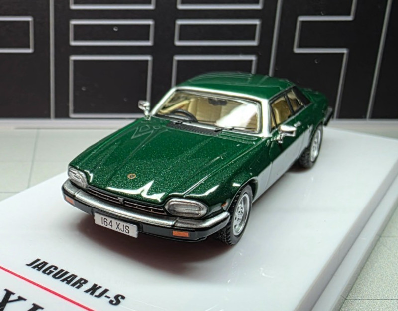 Inno64 1:64 Jaguar XJ-S British Racing Green/Tan STUNNING! RESIN!