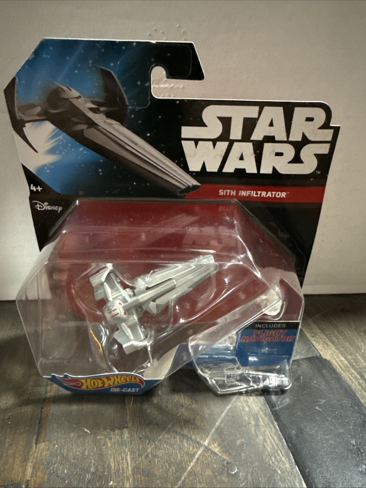 Hot Wheels Star Wars SITH INFILTRATOR #23 Starship Fighter Disney New NIP
