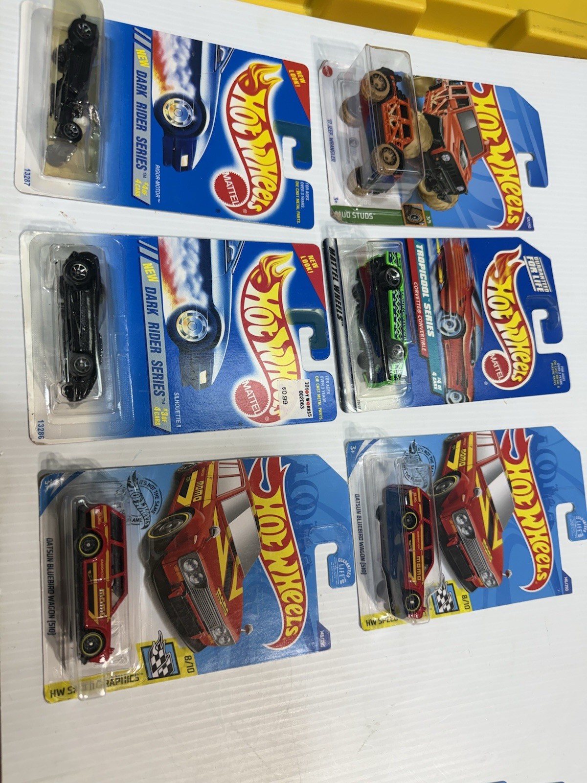 LOT OF 100 RANDOM HOT WHEELS ALL NEW