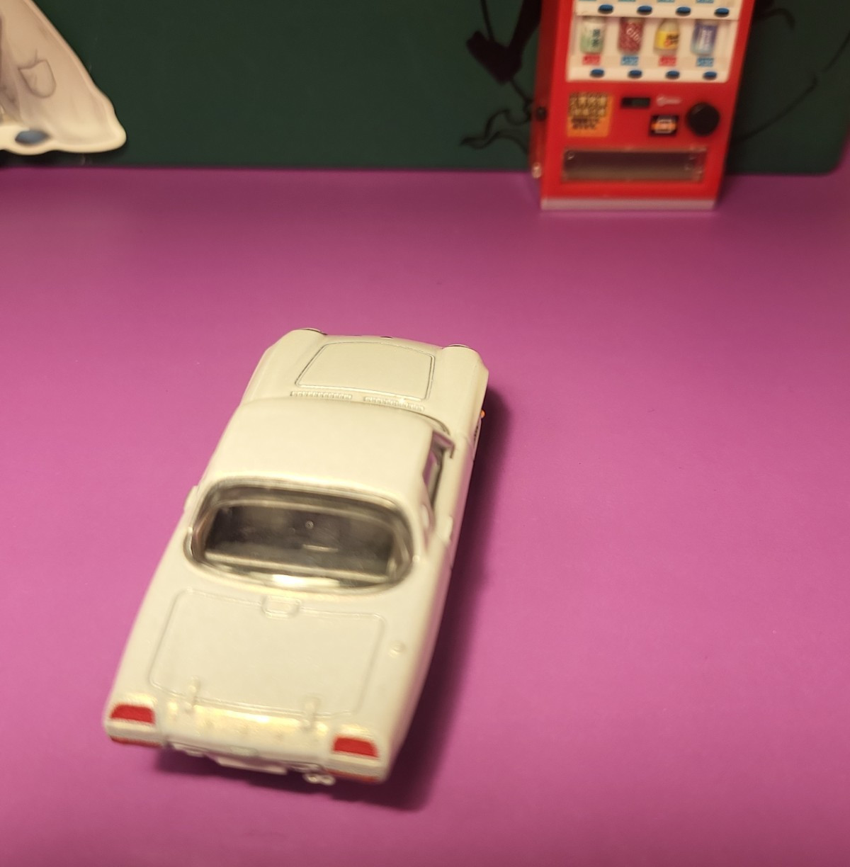 Hot Wheels premium Japan Historics 3 1968 Mazda Cosmo Sport White Loose 1:64