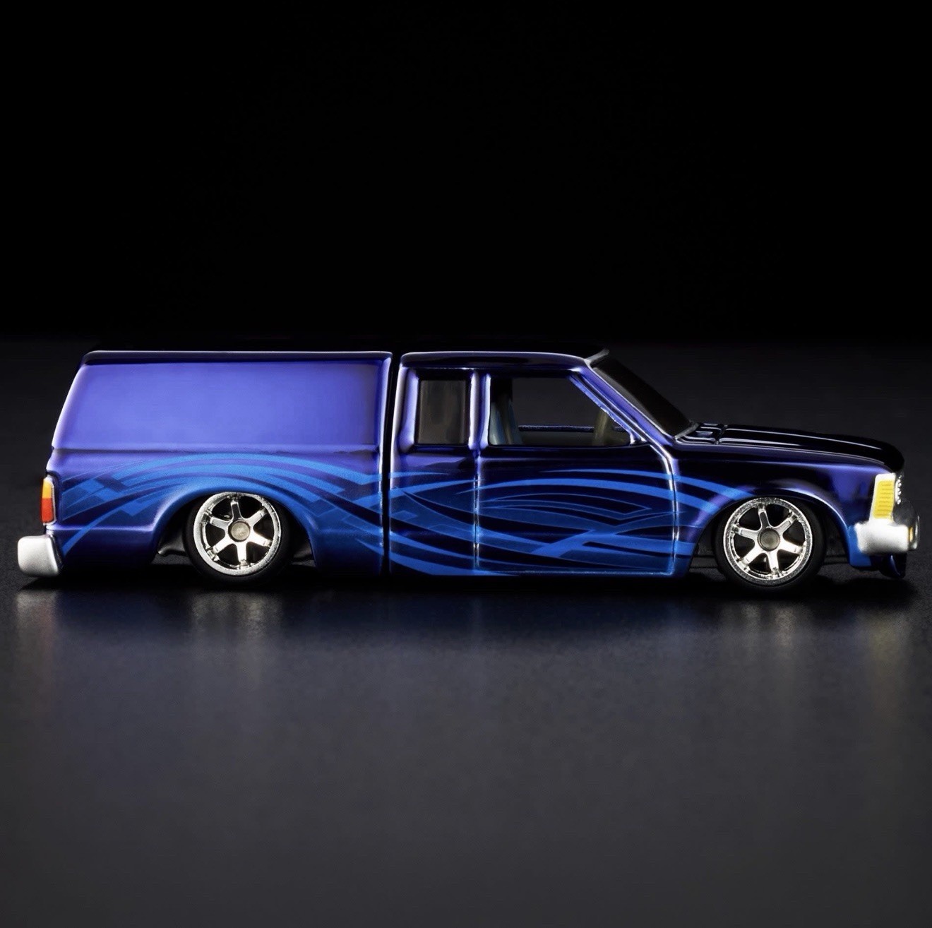 Hot Wheels RLC Exclusive 1/64 1986 Nissan 720 King Cab – Unopened