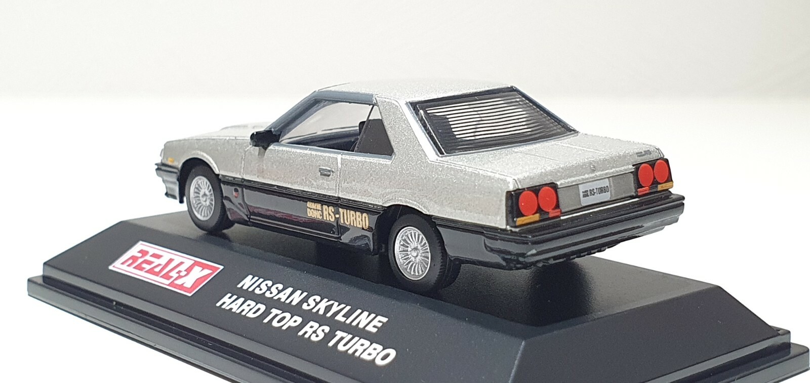 Real-X 1/72 NISSAN SKYLINE 2000 RS-TURBO HARD TOP SILVER R31 R30 diecast model