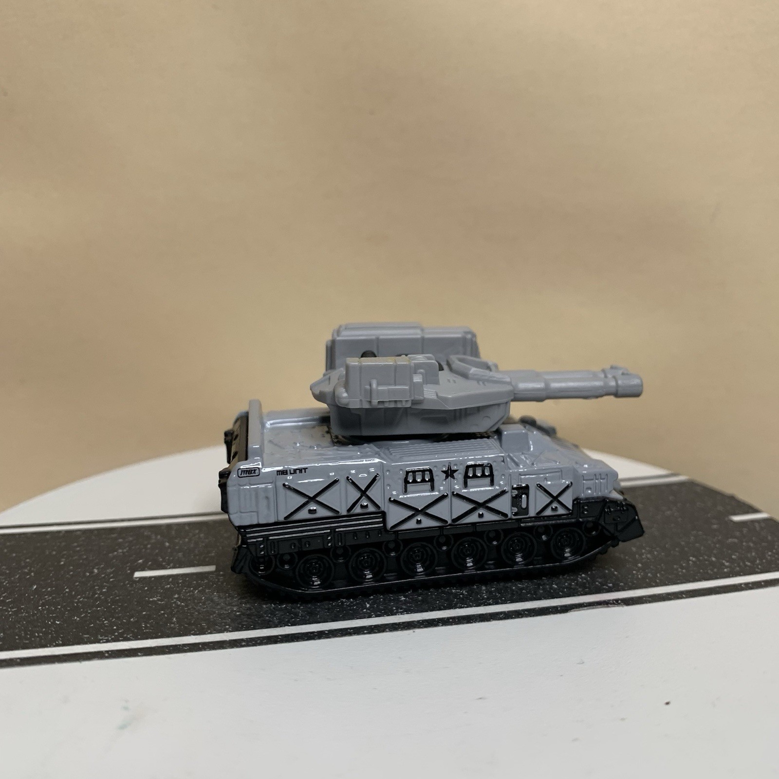 2017 Matchbox #71 Blockade Buster Mini Tank Light Gray MB Unit 3331 NM
