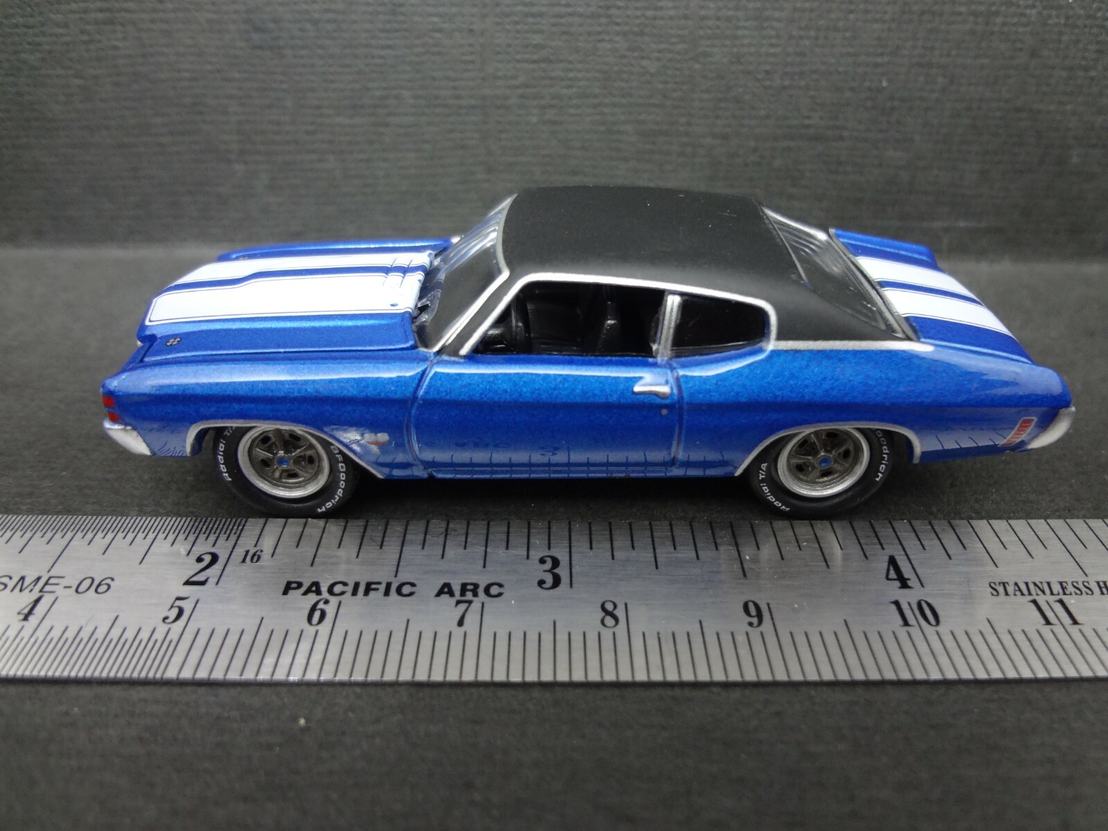 Johnny Lightning 1971 Chevy Chevelle SS 454 mulsanne blue – Loose New 1:64