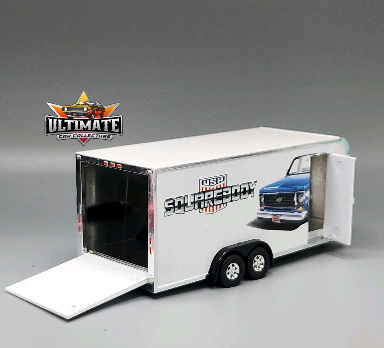 Enclosed car trailer w opening door Collectible 1/64 Scale Collector Car