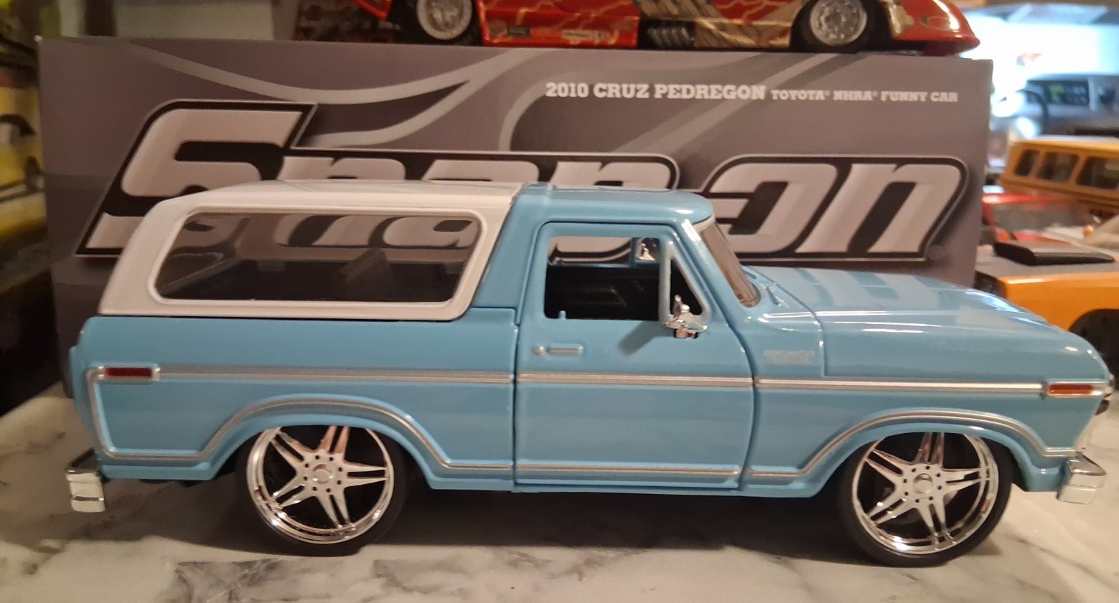 ( Custom Built) 1.24scale Diecast Custom 78 Ford BRONCO SLAMMED( Read Ad Plz)