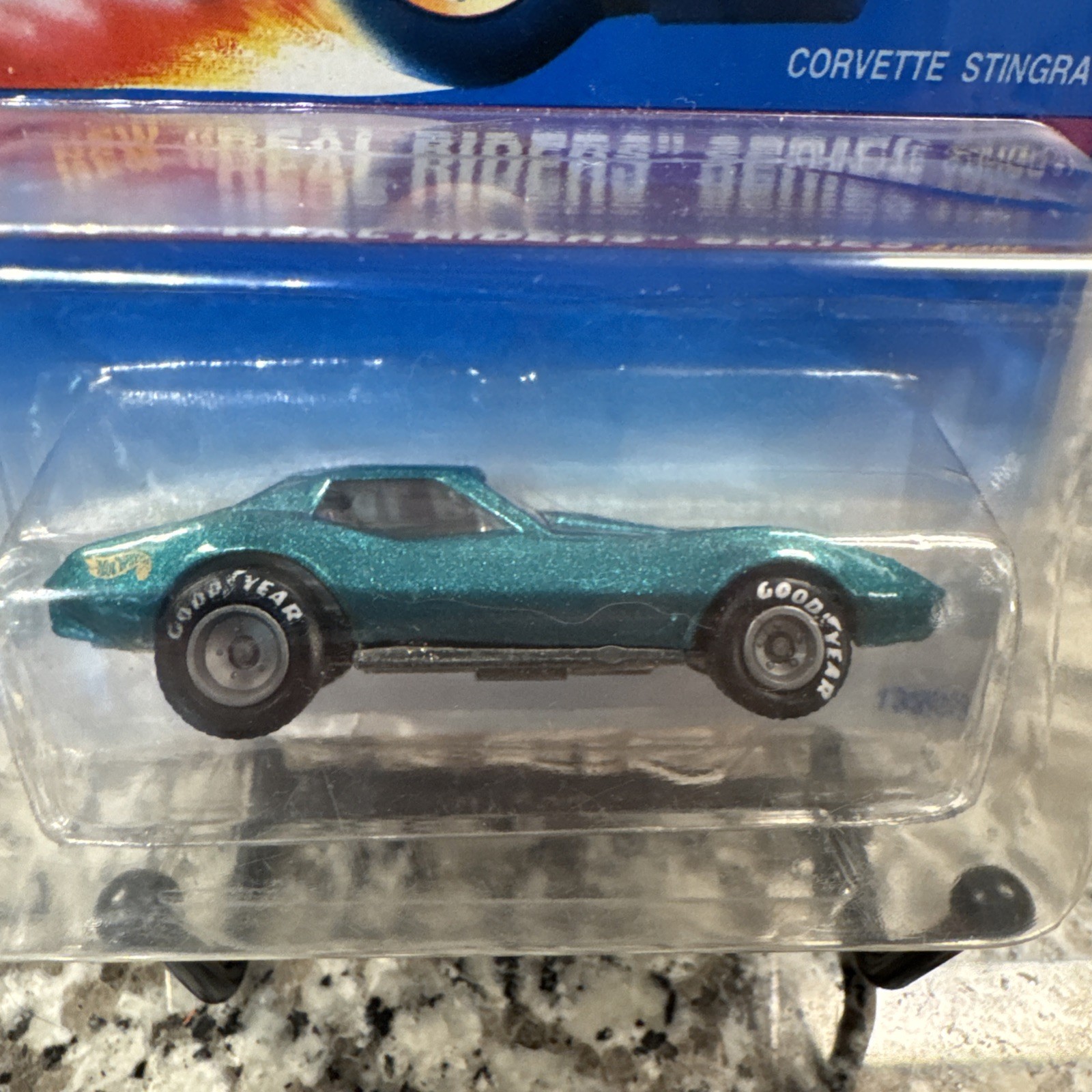Hot Wheels New “Real Riders” Series #4 of 4 Cars Corvette Stingray #321 Green💥