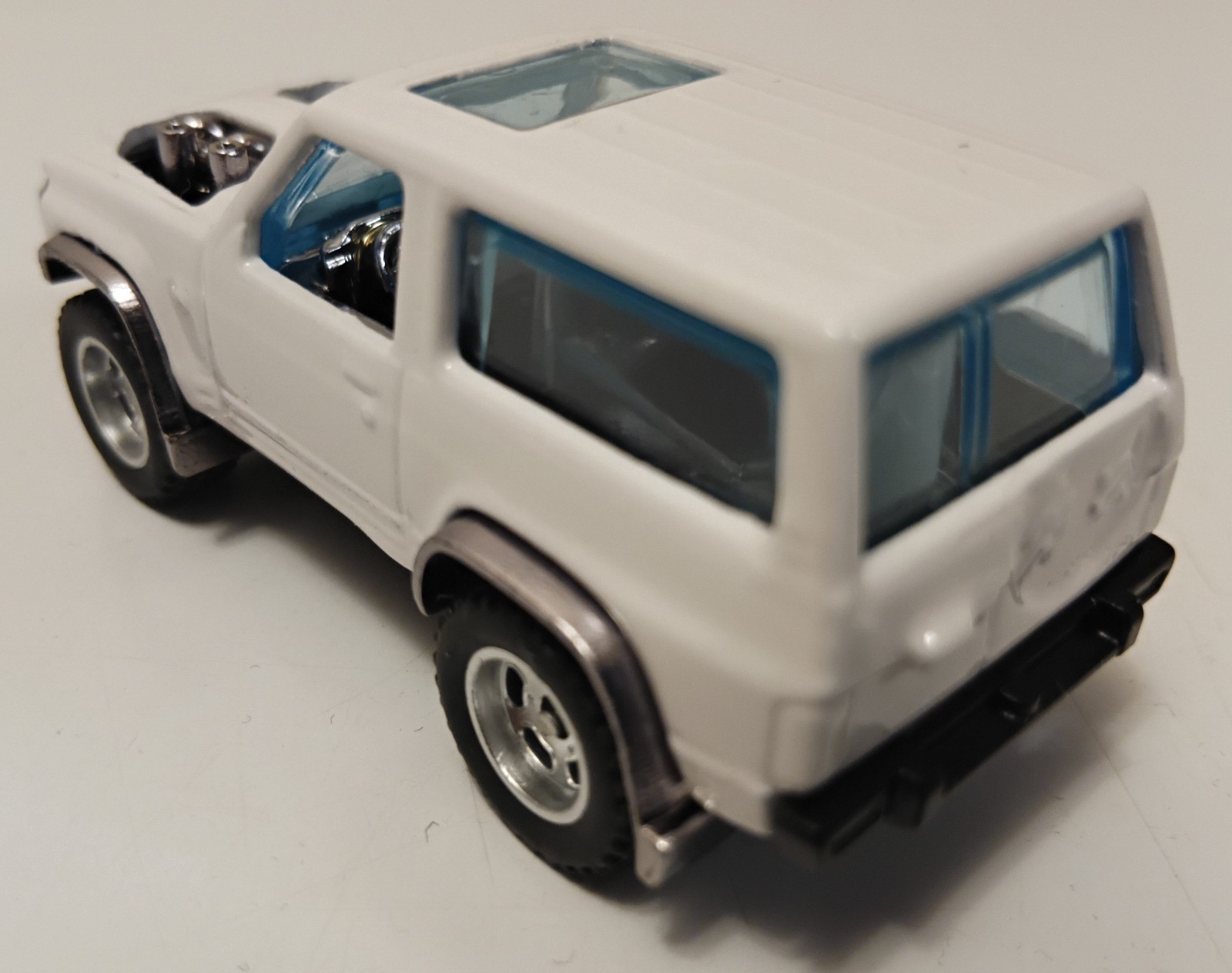 Hot Wheels: Nissan Patrol Custom (Gone in Sixty Seconds Series 4-Josie)