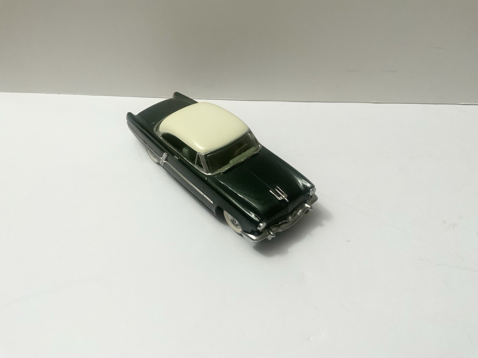 1/43 1953 Lincoln Capri hardtop metal Precision Miniatures