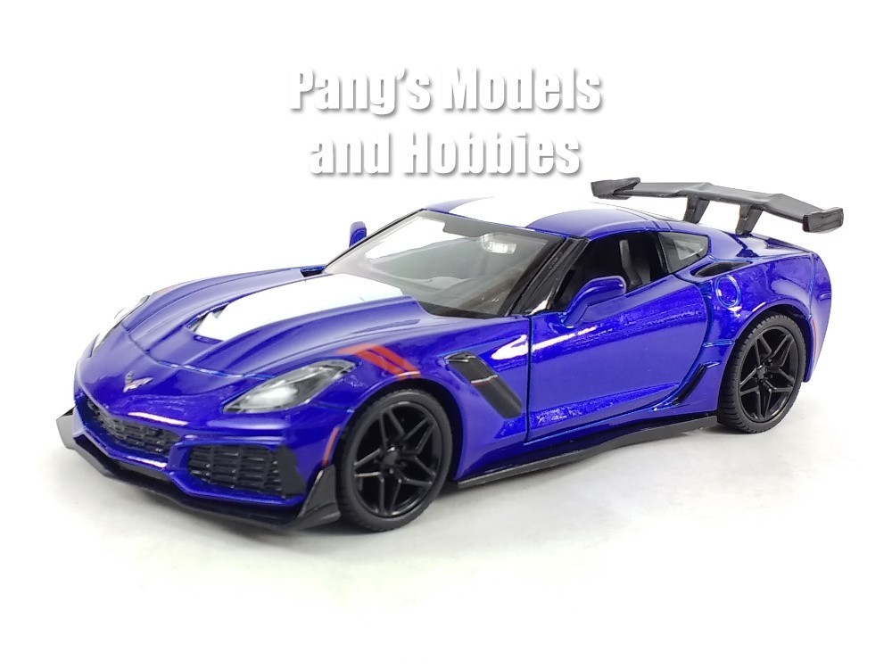 2019 Chevrolet Corvette C7 ZR1 1/24 Scale Diecast Model by Showcasts – BLUE