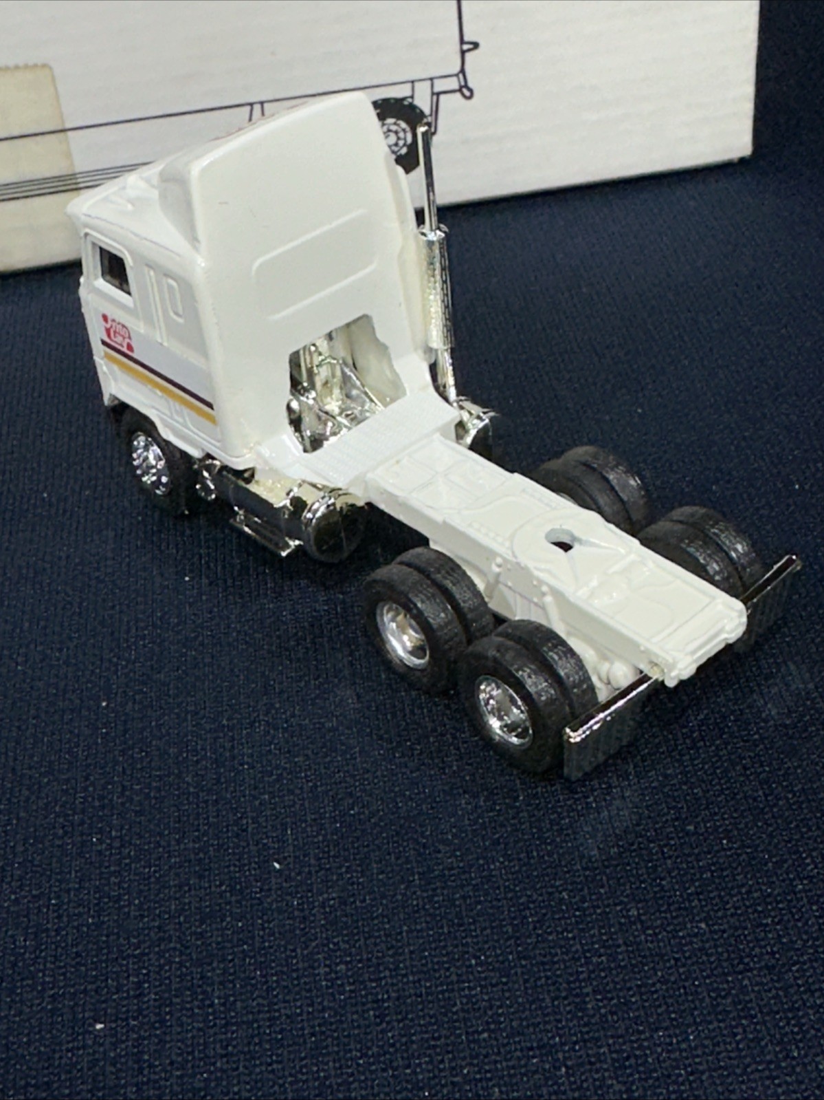 Ertl Frito Lay MACK Cabover Tractor with Drop Bed Trailer 1/64 Diecast NIB